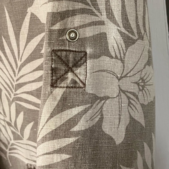 Chico’s Design 100% Linen Hawaiian Floral Leaf Design Snap Front Light Jacket M - Picture 5 of 12